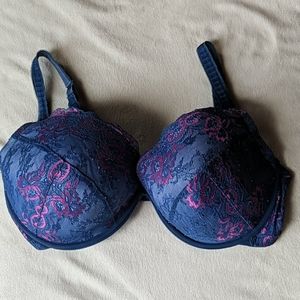 Deep plunge bra